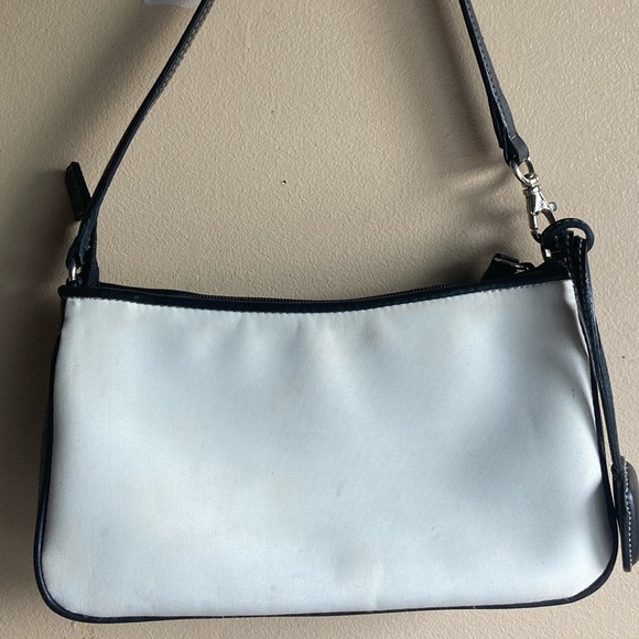 Black and White Nine West mini bag - Picture 3 of 4